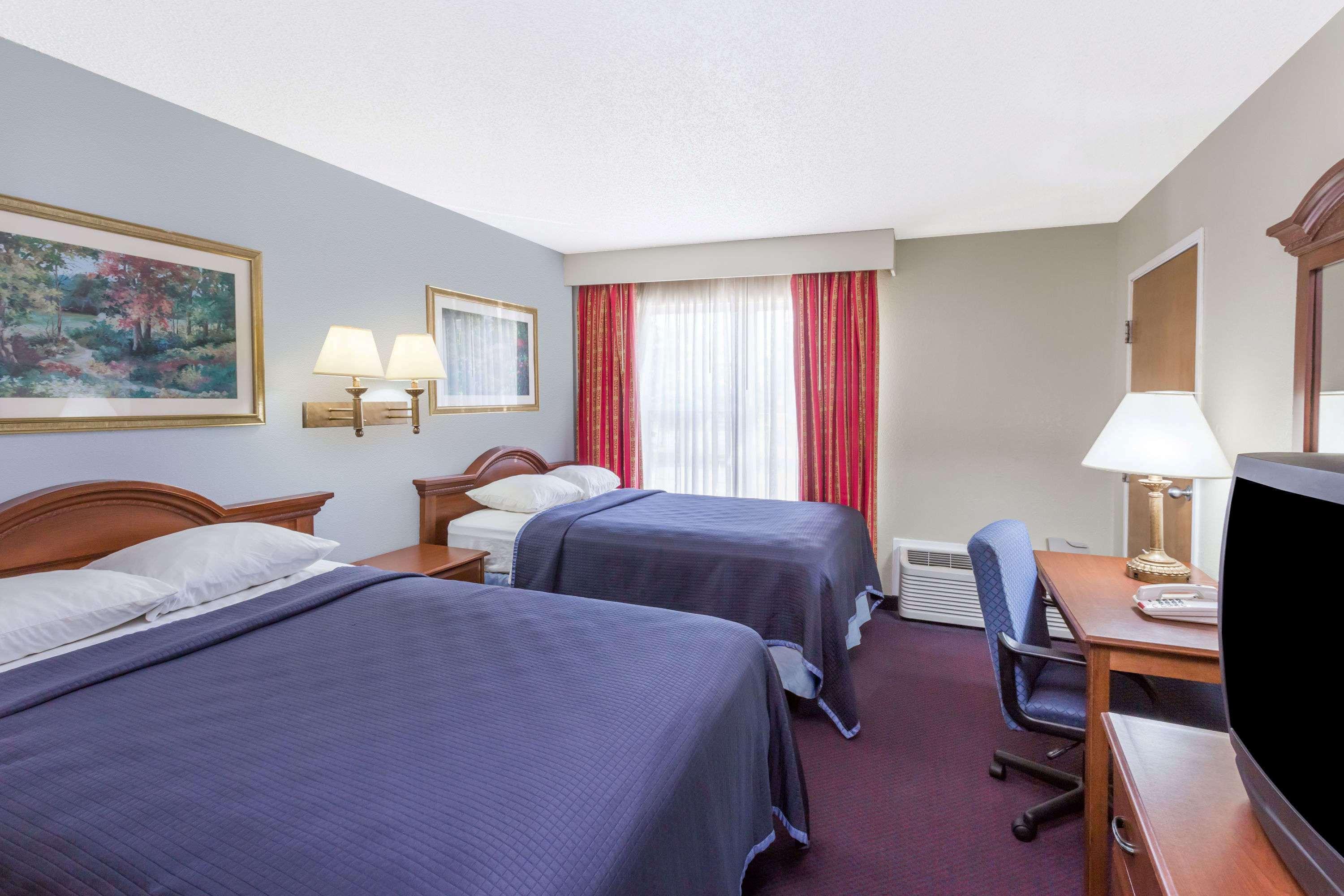 Baymont By Wyndham Lake Park Valdosta I75 מראה חיצוני תמונה